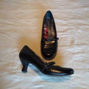Mudd Mary Jane Shoes, Black Heels, Size 9